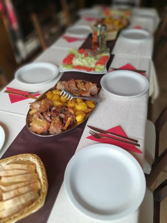 Apartmani I Restoran Sljeme Žabljak エクステリア 写真