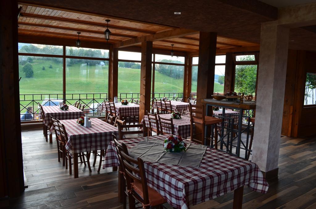 Apartmani I Restoran Sljeme Žabljak エクステリア 写真
