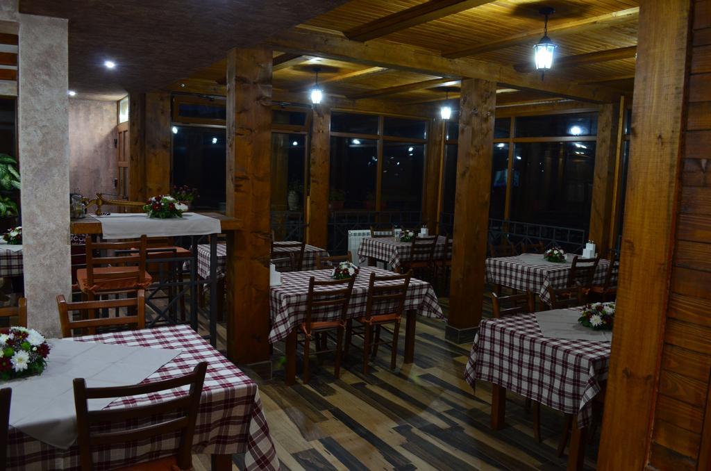 Apartmani I Restoran Sljeme Žabljak エクステリア 写真
